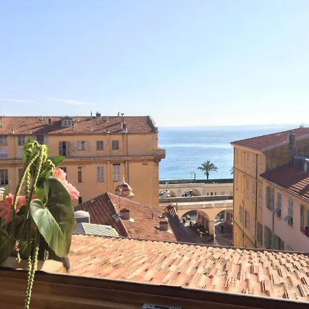 Gilly 4 - Exceptional 2beds, Sea View, Modern,a/c, Old Town *