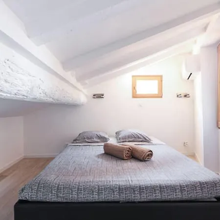 Apartamento Gilly 4 - Exceptional 2beds, Sea View, Modern,a/c, Old Town