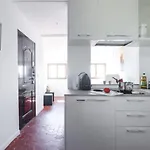 Gilly 4 - Exceptional 2beds, Sea View, Modern,a/c, Old Town Apartman
