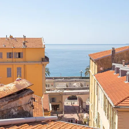 Gilly 4 - Exceptional 2beds, Sea View, Modern,a/c, Old Town *